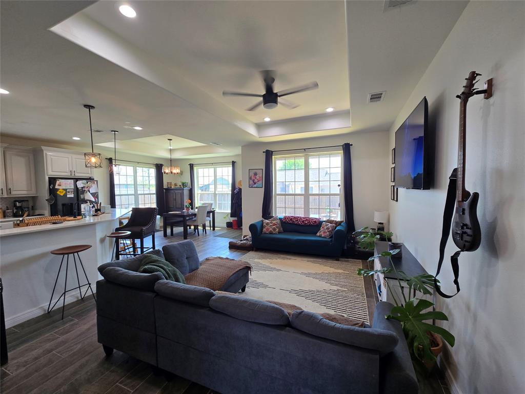109 Baker Street Property Photo 3