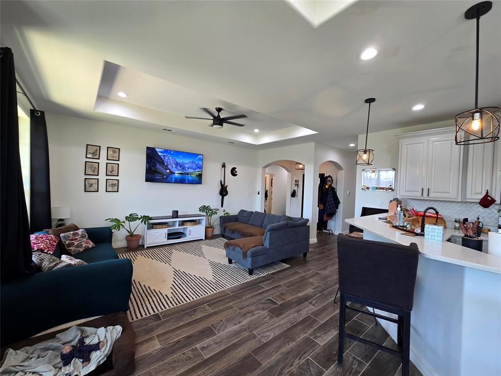109 Baker Street Property Photo 7