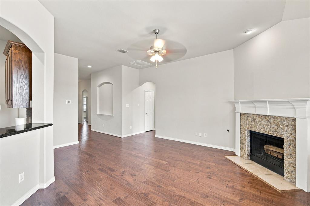 1020 Lake Hollow Drive Property Photo 7