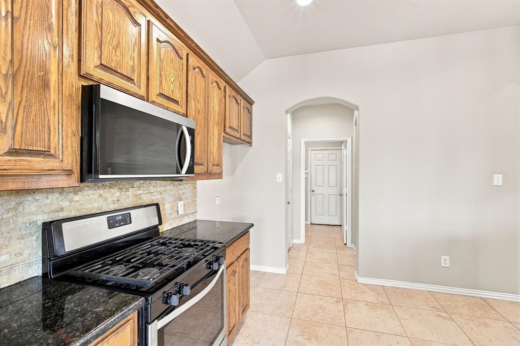 1020 Lake Hollow Drive Property Photo 10