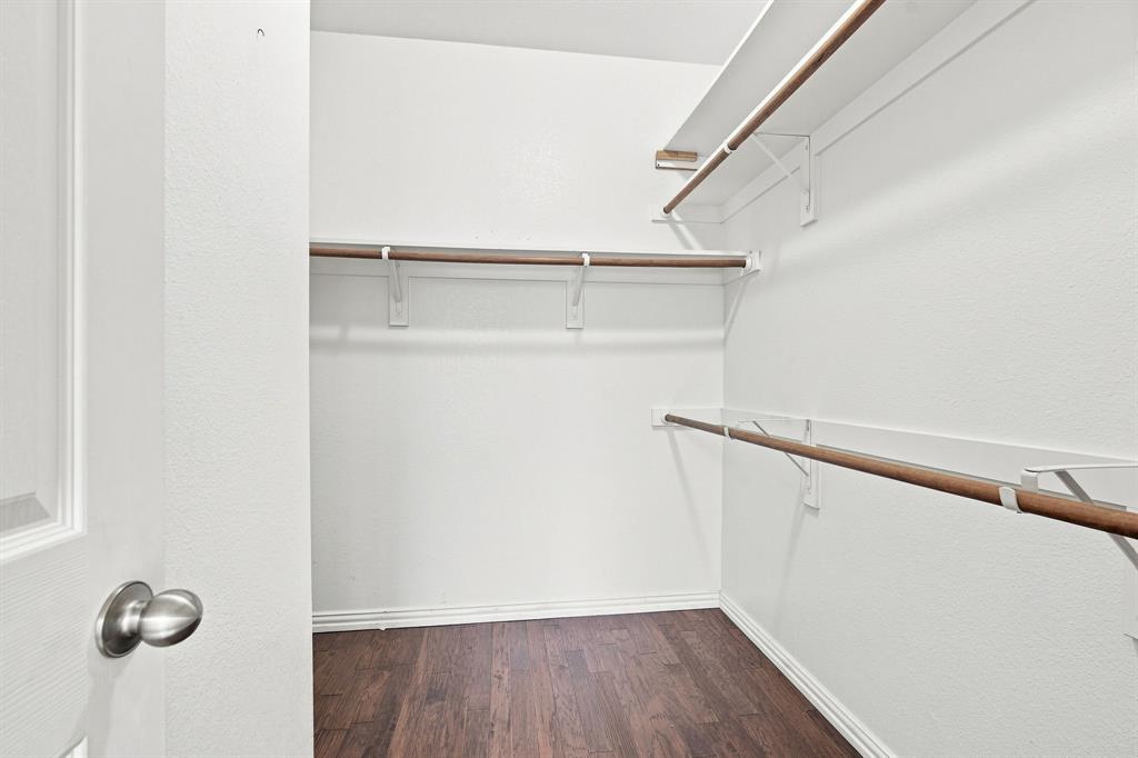 1020 Lake Hollow Drive Property Photo 18