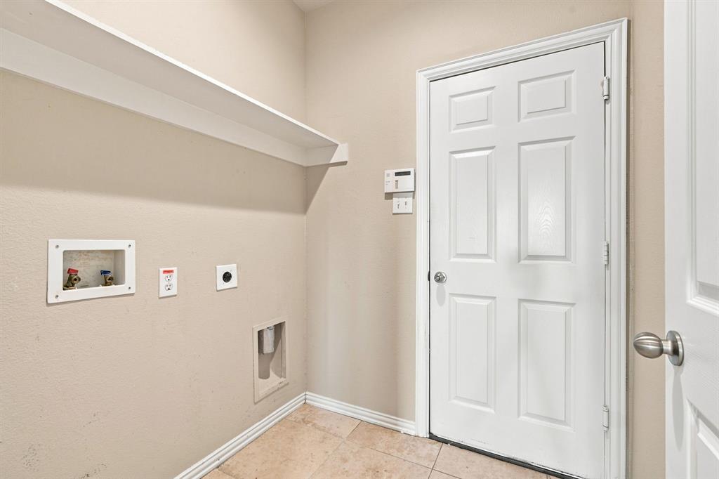 1020 Lake Hollow Drive Property Photo 23