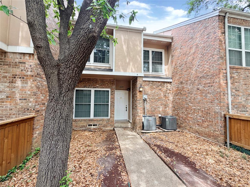 2409 Northlake Court Property Photo 1