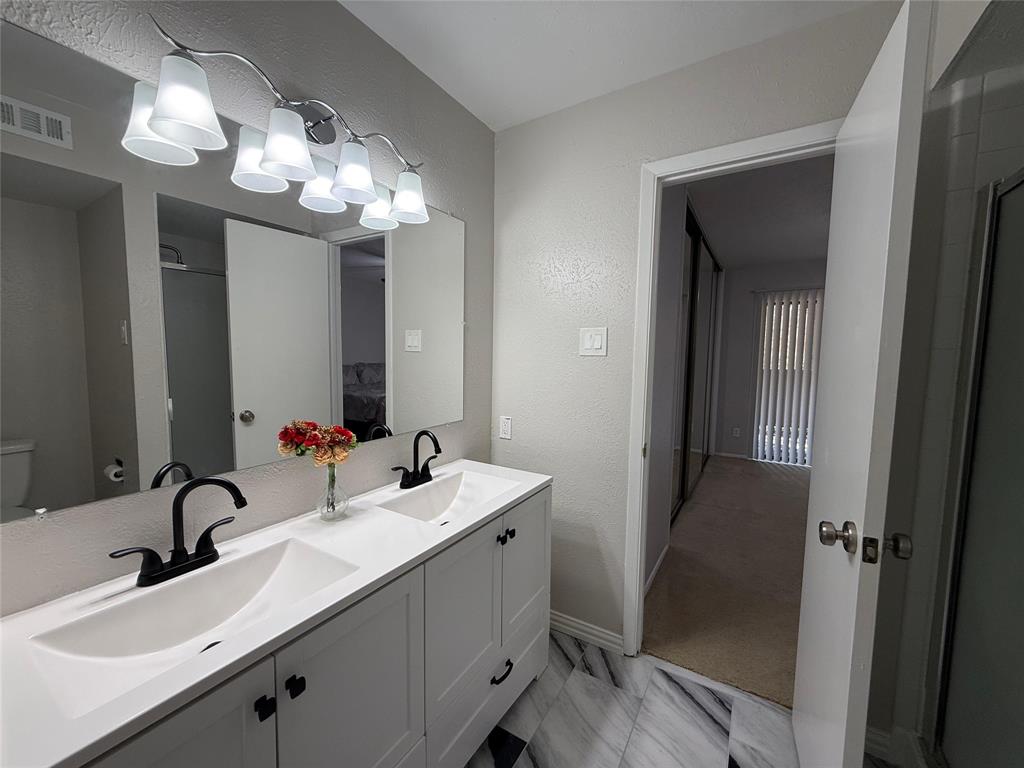 4565 N O Connor Road 1303 Property Photo 8