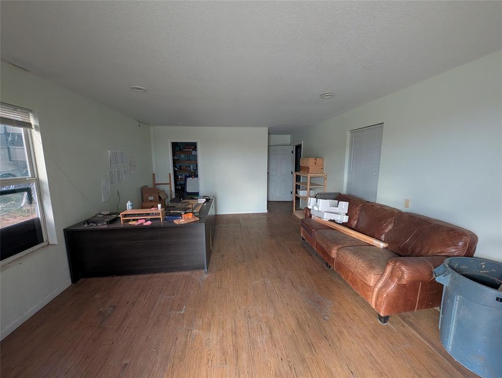 18243 N Highway 6 Property Photo 5