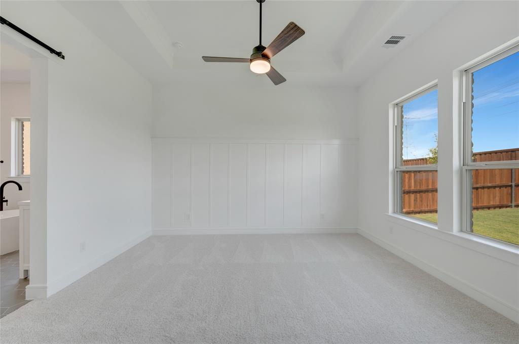 2611 Waverly Drive Property Photo 4