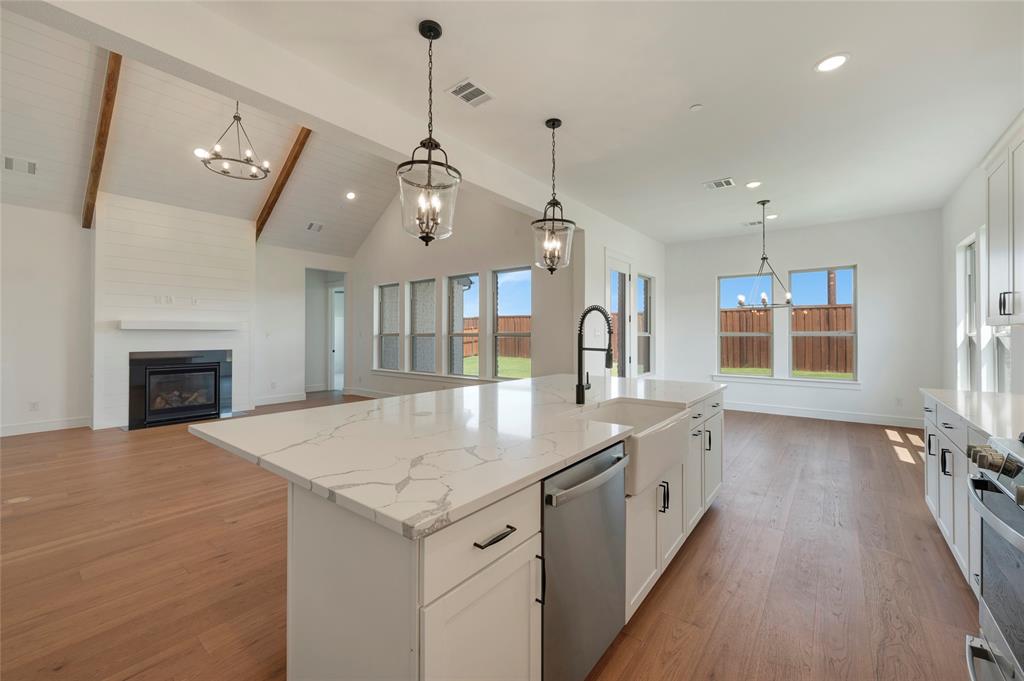 2611 Waverly Drive Property Photo 10