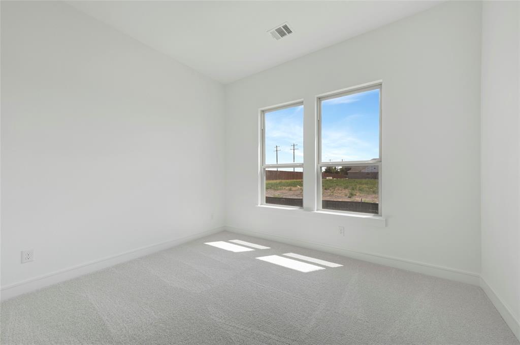 2611 Waverly Drive Property Photo 15