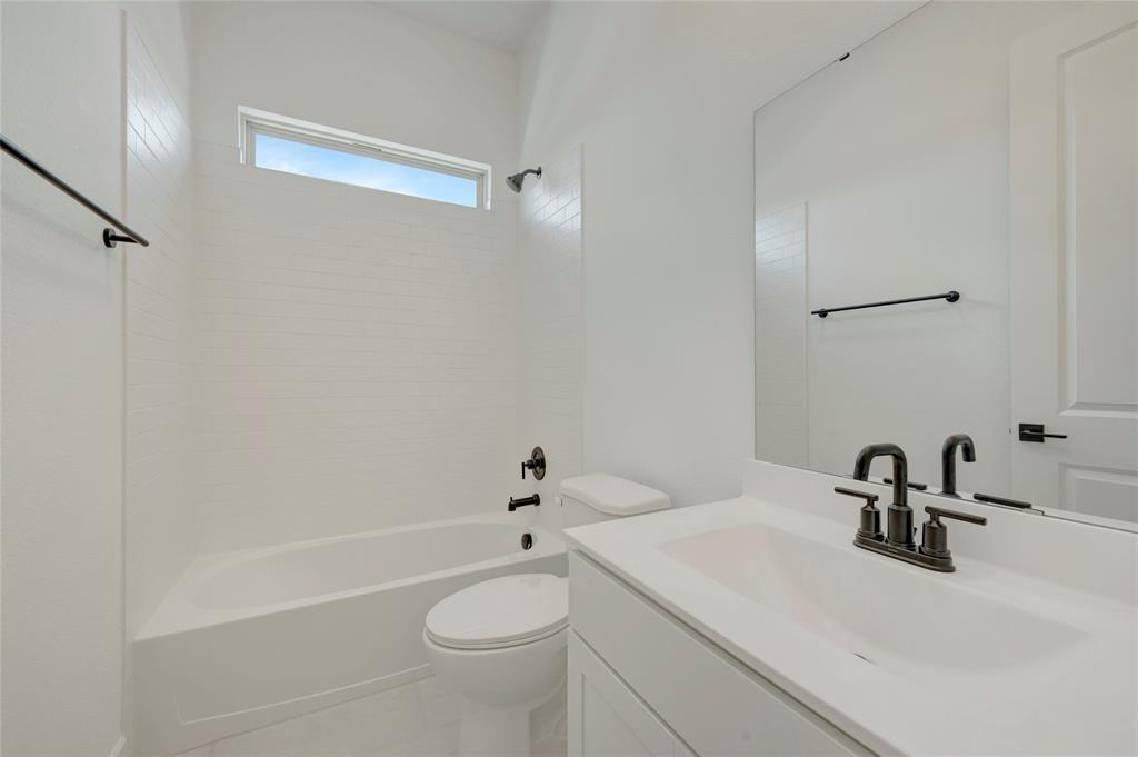 2611 Waverly Drive Property Photo 17