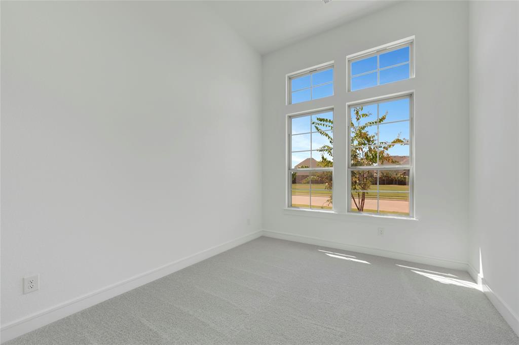 2611 Waverly Drive Property Photo 18