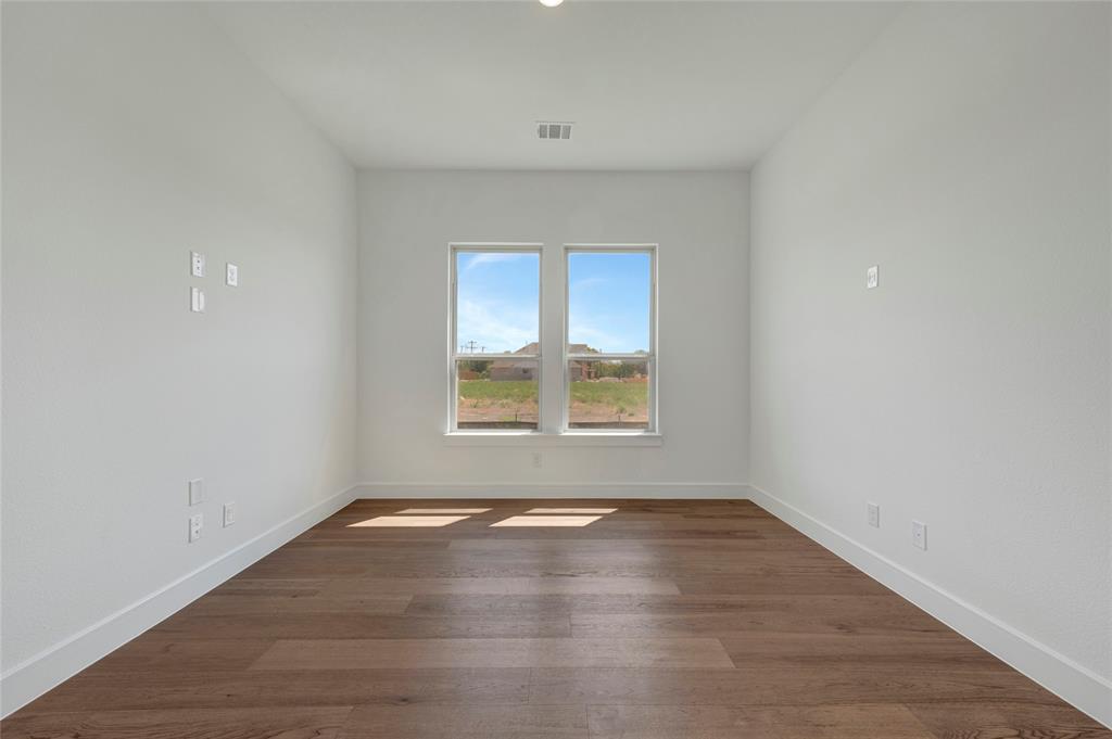 2611 Waverly Drive Property Photo 20