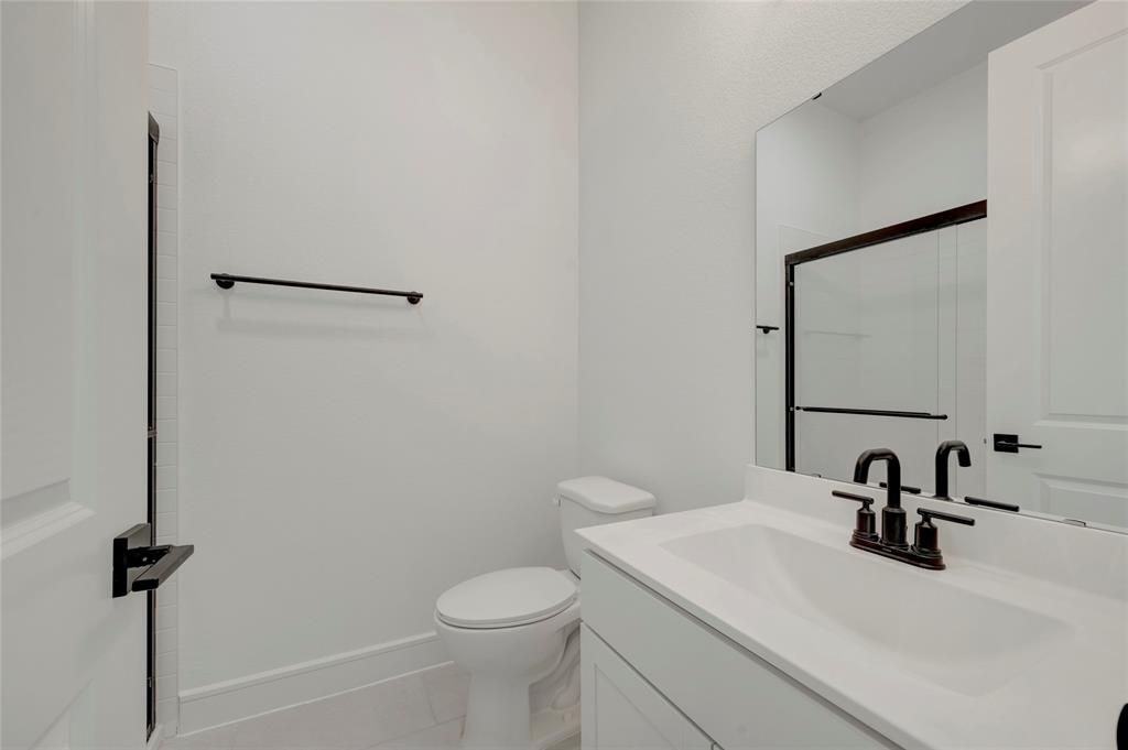 2611 Waverly Drive Property Photo 23