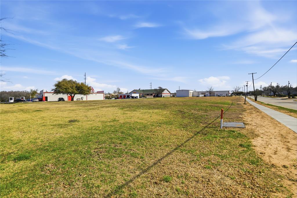 4109 Industrial Street Property Photo 14