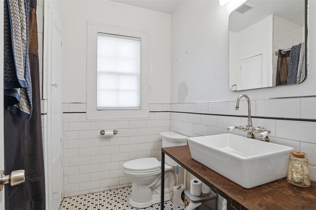 7024 Edgemere Place Property Photo 10