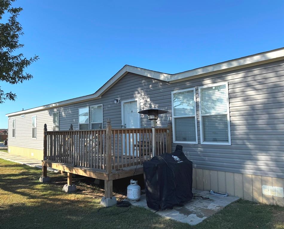 312 Candlewood Circle Property Photo 3