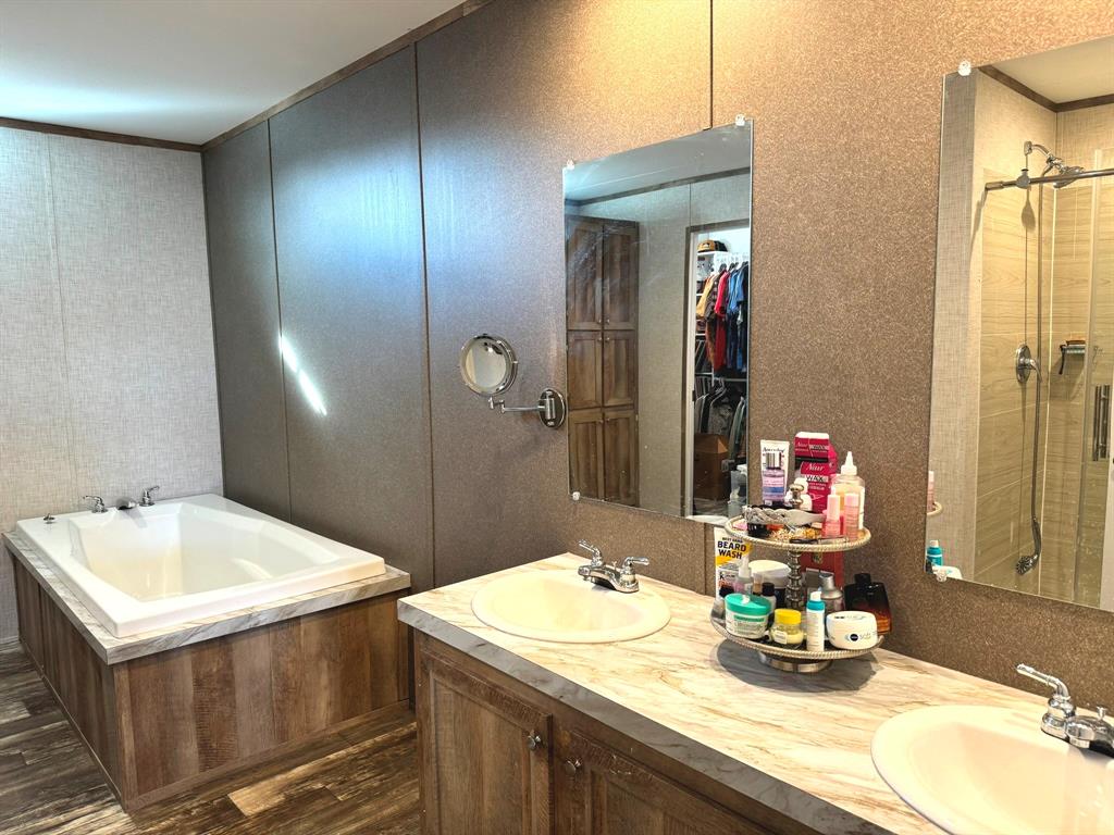 312 Candlewood Circle Property Photo 9