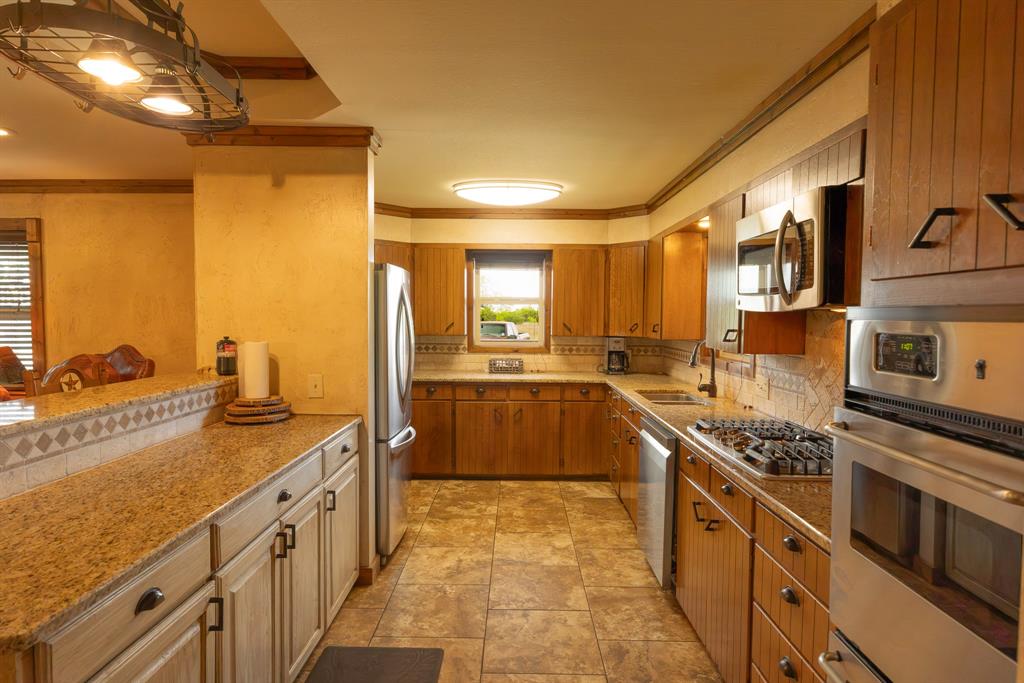 817 County Road 130 Property Photo 31