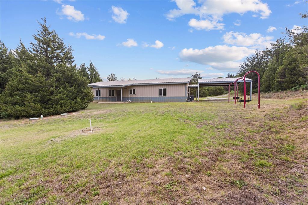 1229 County Rd 3105 Property Photo 4