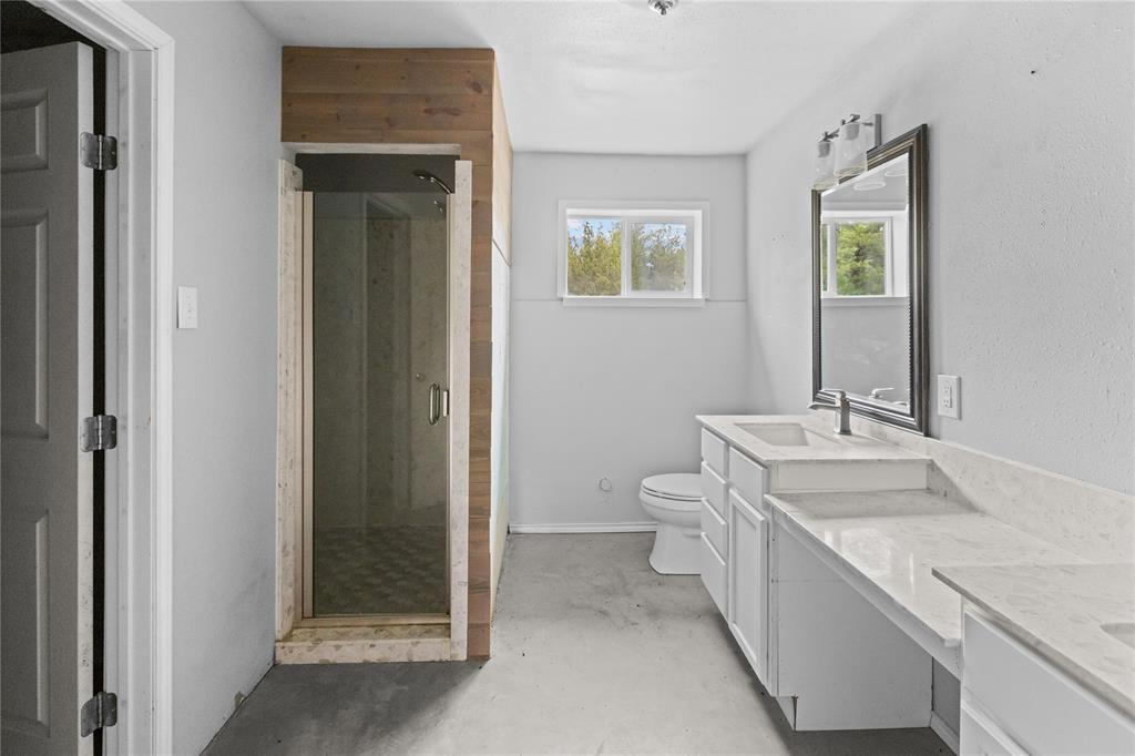 1229 County Rd 3105 Property Photo 10