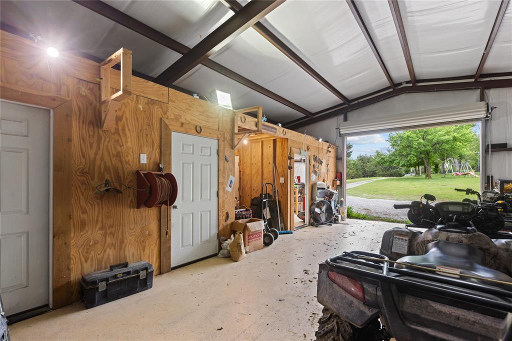 1229 County Rd 3105 Property Photo 16