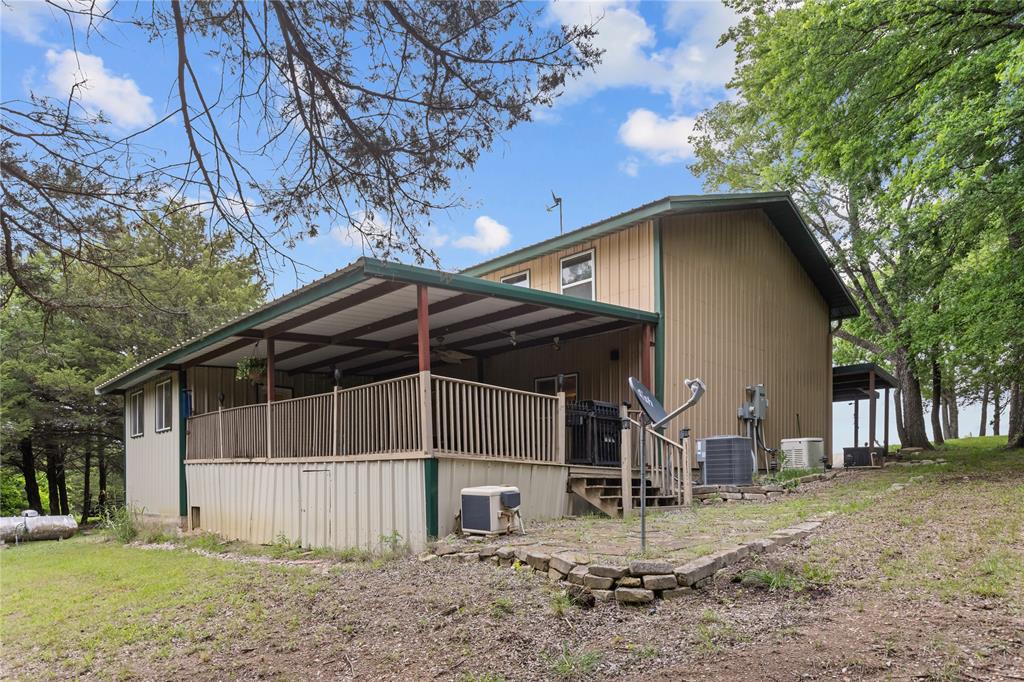 1229 County Rd 3105 Property Photo 17