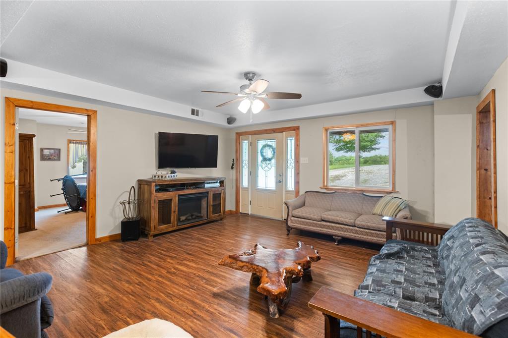 1229 County Rd 3105 Property Photo 20