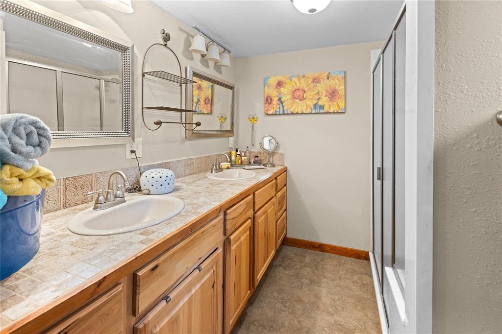1229 County Rd 3105 Property Photo 27