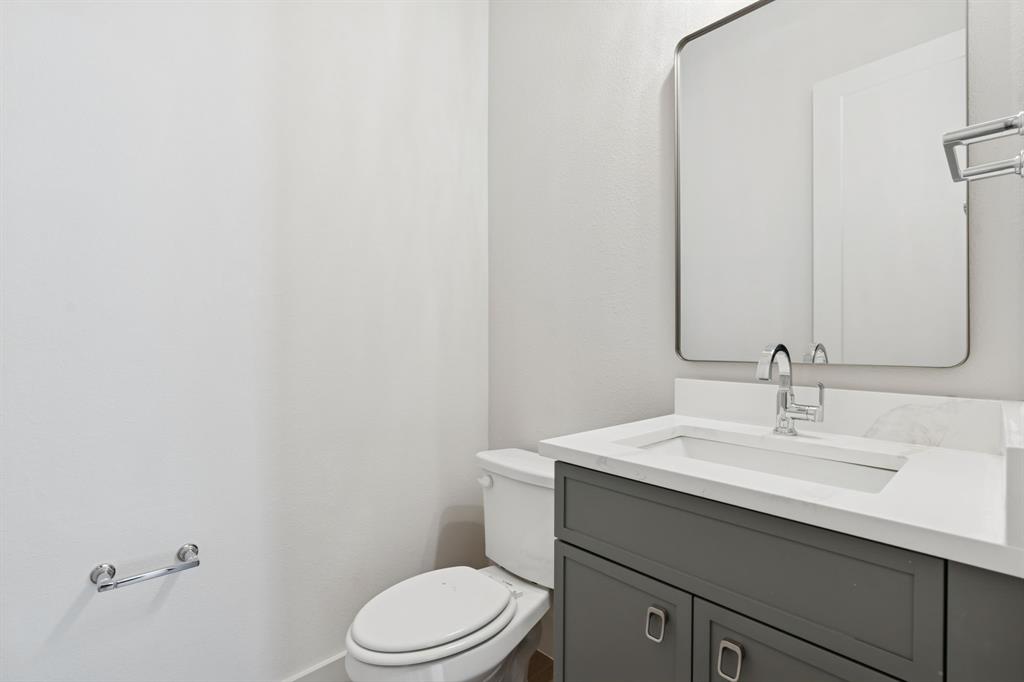 452 Waters Edge Drive 822 Property Photo 16