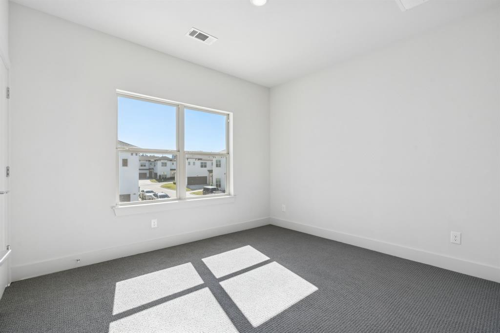 452 Waters Edge Drive 822 Property Photo 25