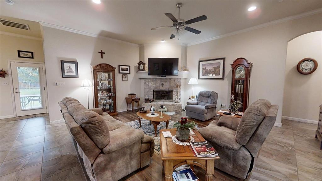 109 Donna Circle Property Photo 4