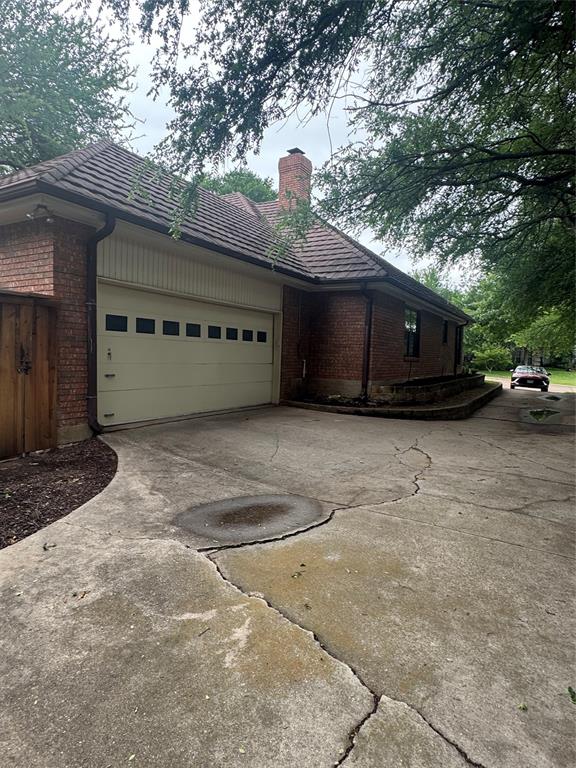713 Ashley Drive Property Photo 4