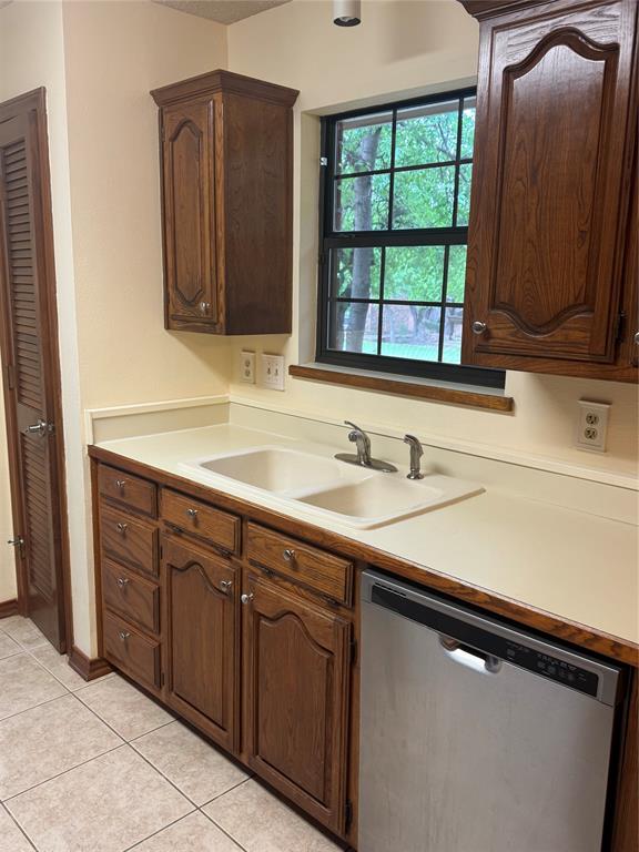 713 Ashley Drive Property Photo 22