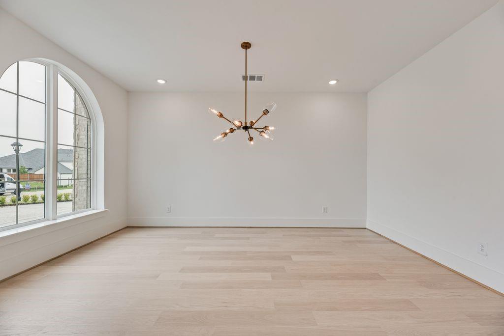 821 Oleander Lane Property Photo 8