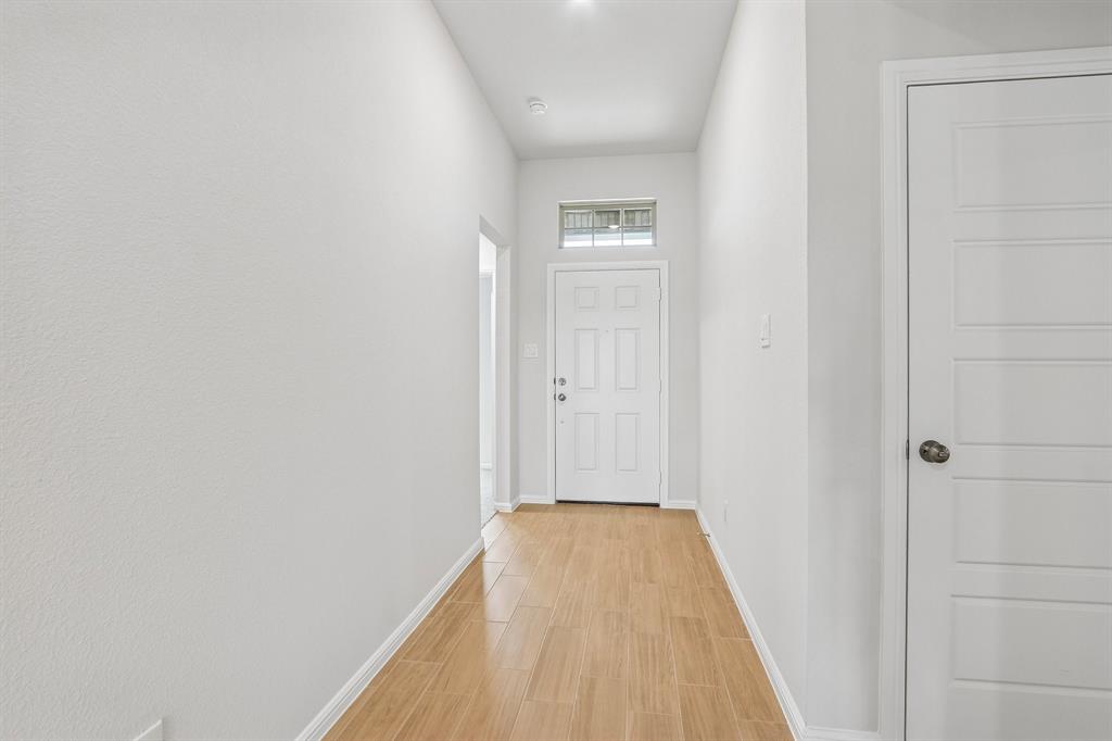 2900 Tamarack Lane Property Photo 6