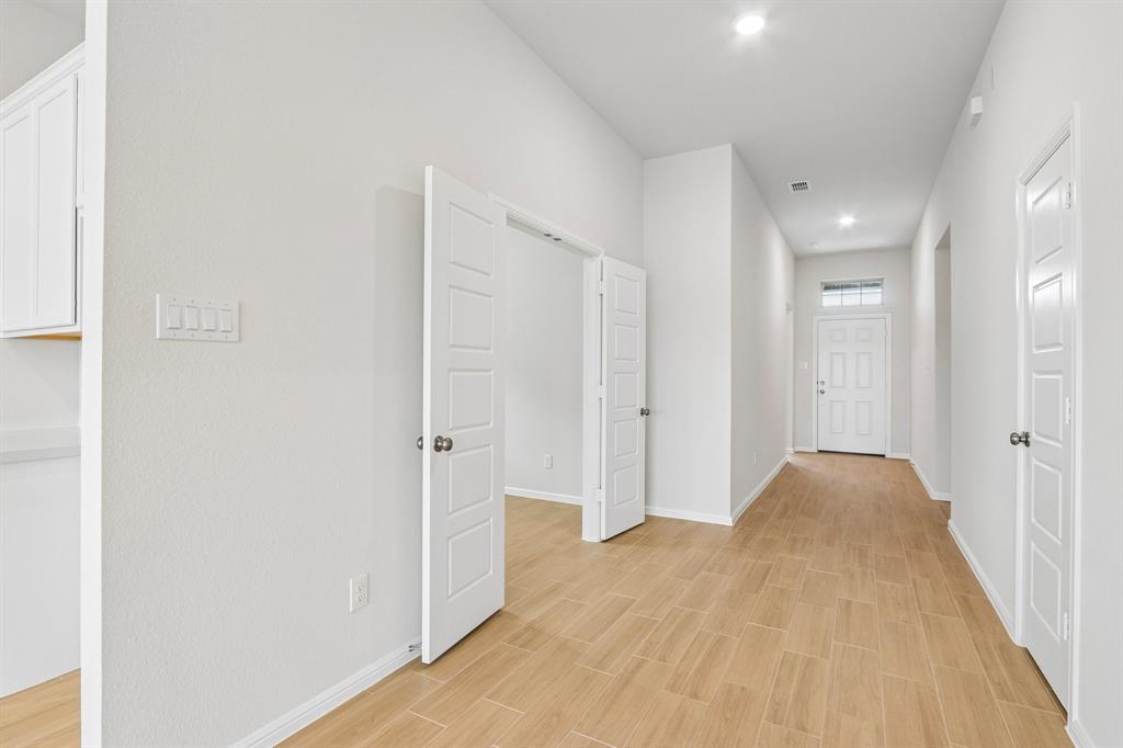2900 Tamarack Lane Property Photo 7