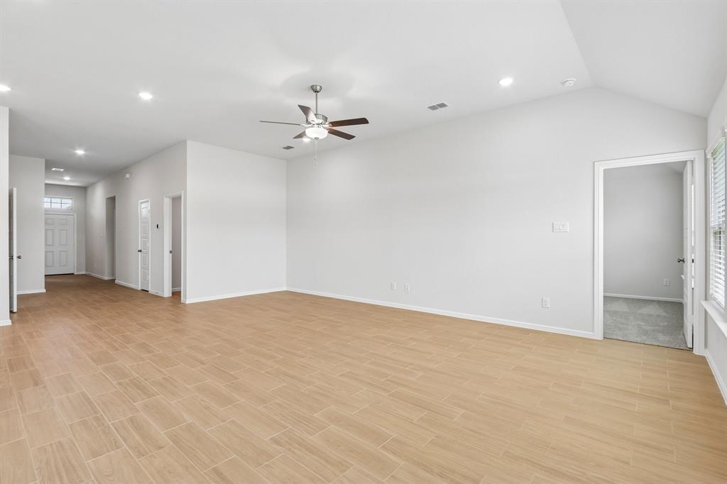 2900 Tamarack Lane Property Photo 10