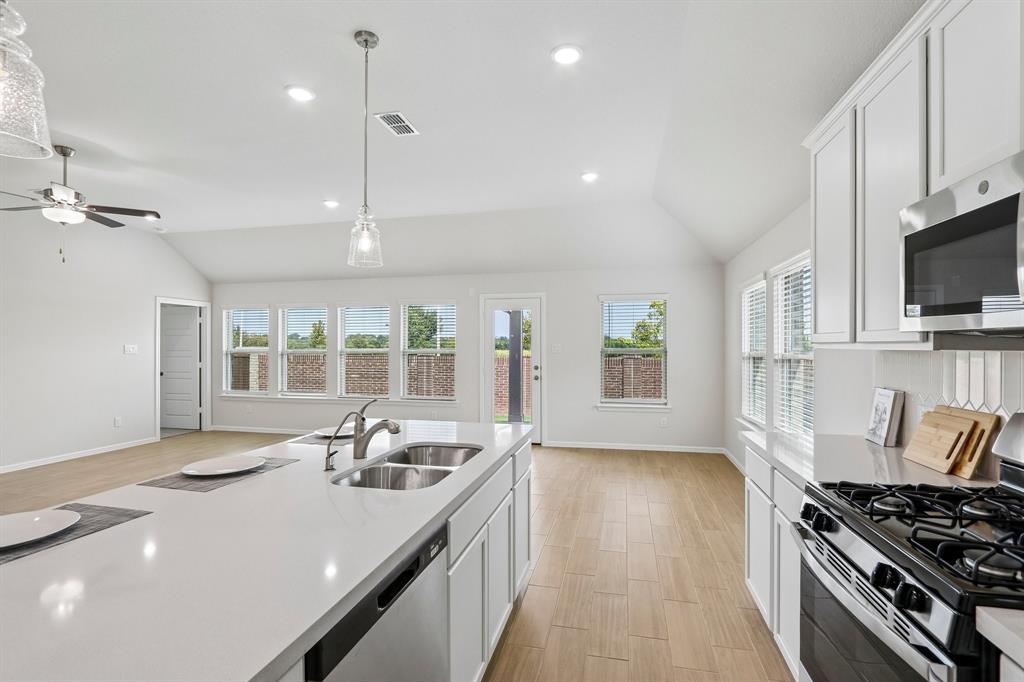 2900 Tamarack Lane Property Photo 15