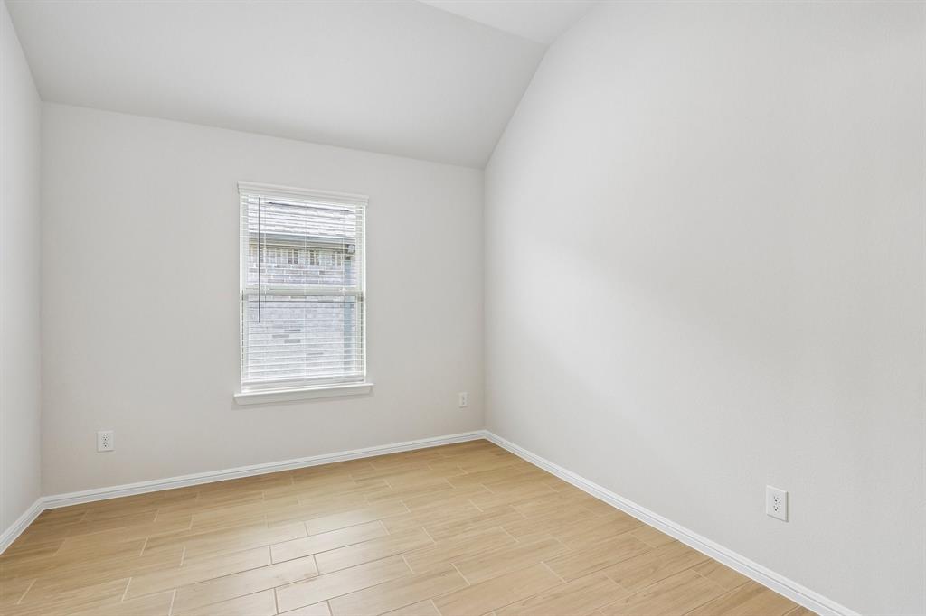 2900 Tamarack Lane Property Photo 27
