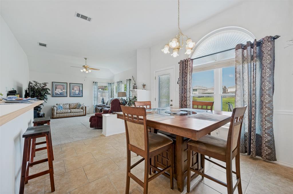 10009 White Lane Property Photo 7