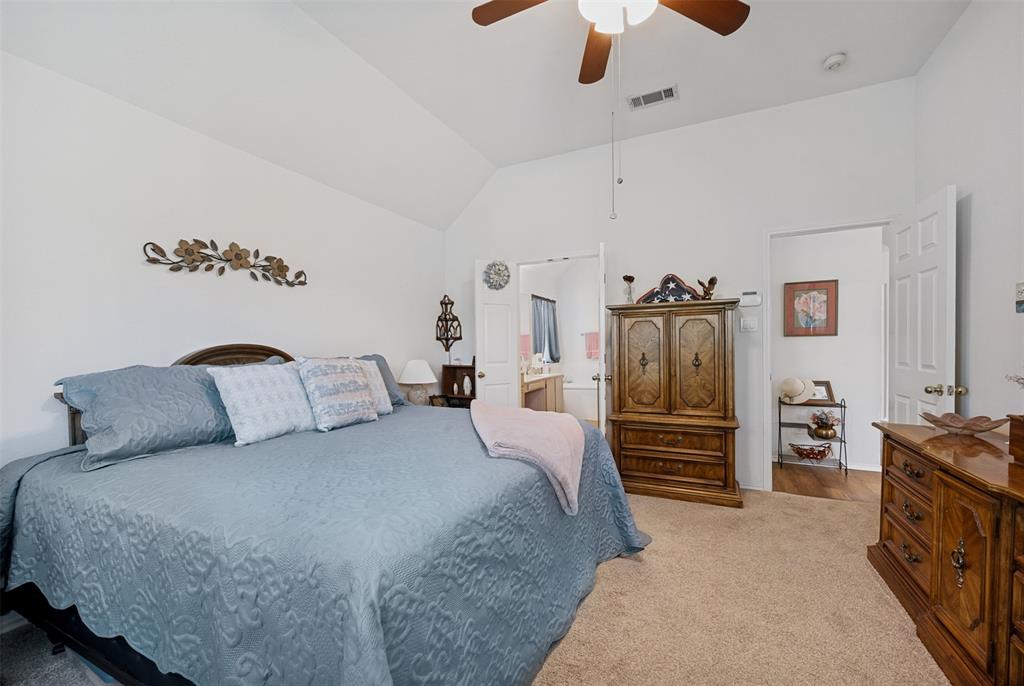 10009 White Lane Property Photo 13