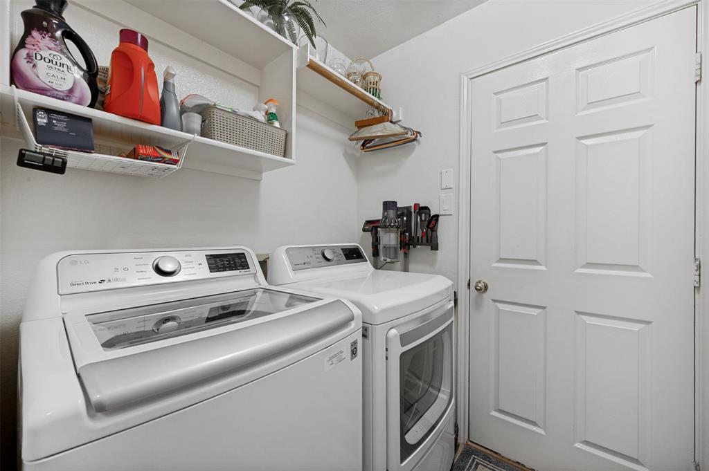 10009 White Lane Property Photo 22