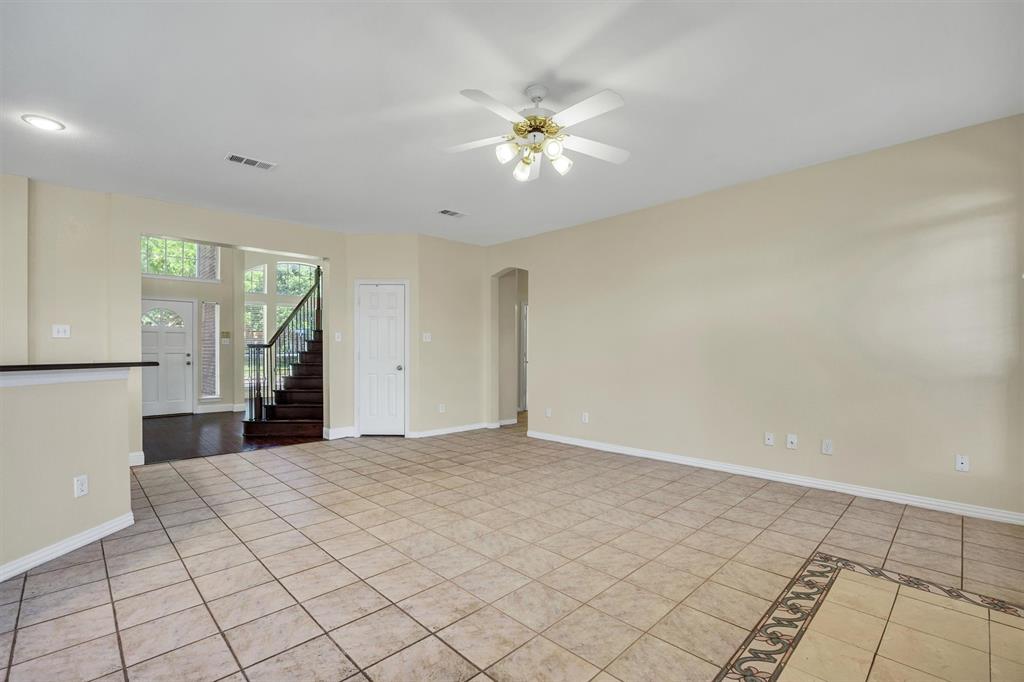 921 Brown Trail Property Photo 12