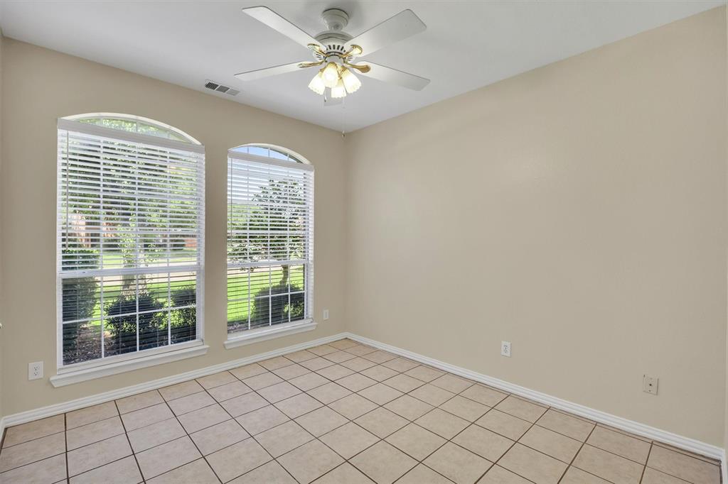 921 Brown Trail Property Photo 31