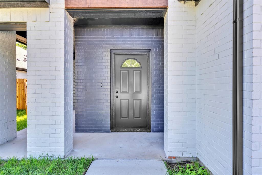 305 Pemberton Street Property Photo 3