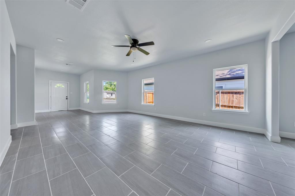 305 Pemberton Street Property Photo 4