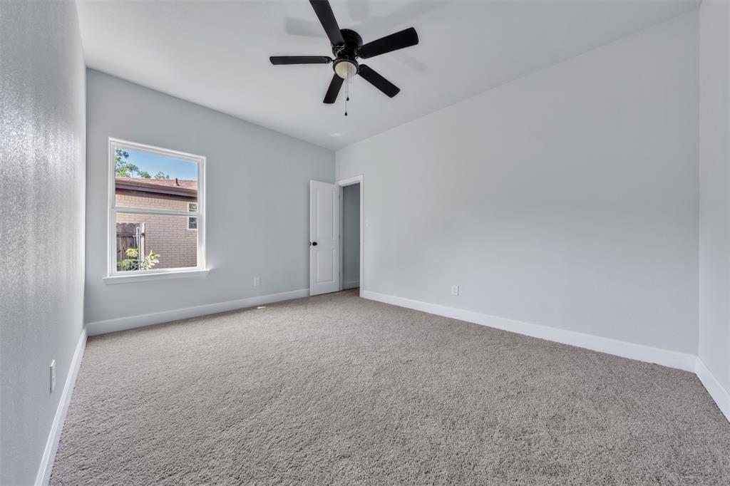305 Pemberton Street Property Photo 9