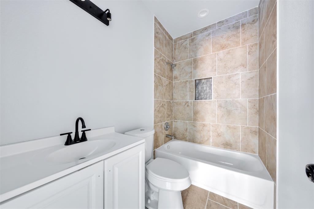 305 Pemberton Street Property Photo 10