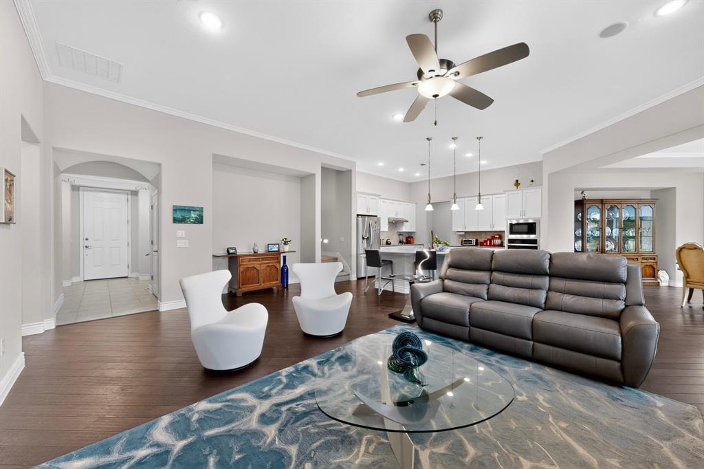 8008 American Way Property Photo 10