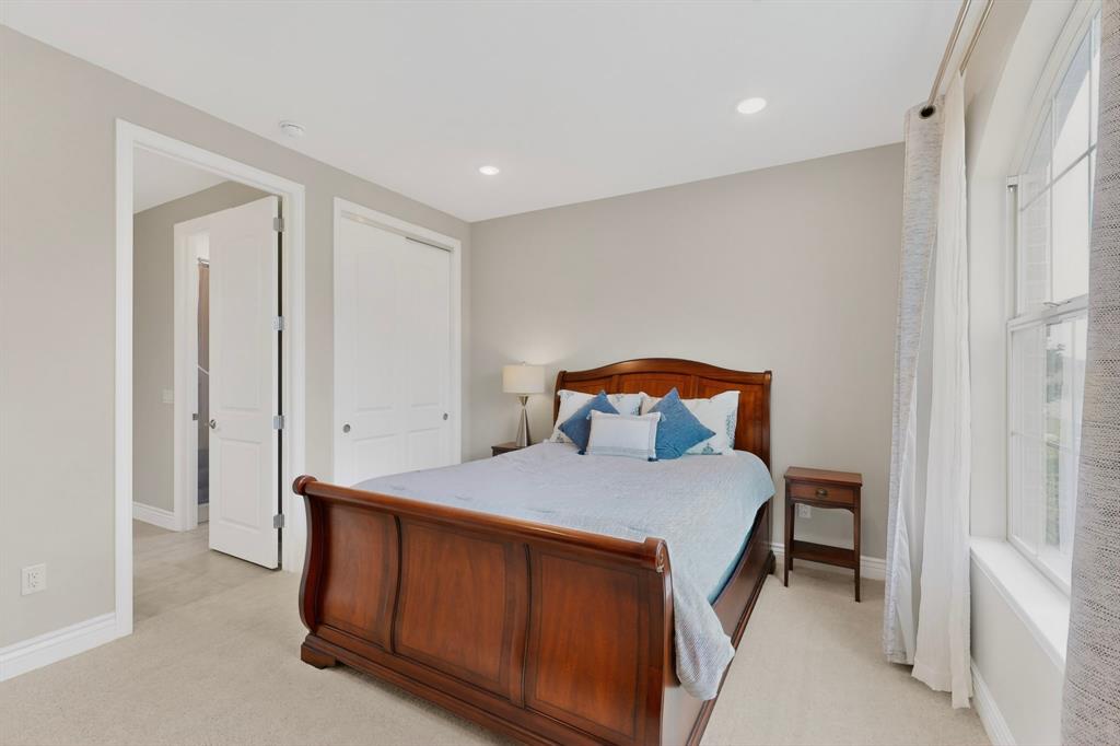 8008 American Way Property Photo 26