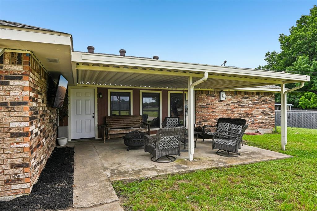 813 Oakbluff Drive Property Photo 32